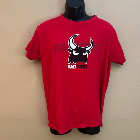 Bad Toro T Shirt Large Gently worn 100% cotton 22" armpit to armpit seams - Picture 1 of 2